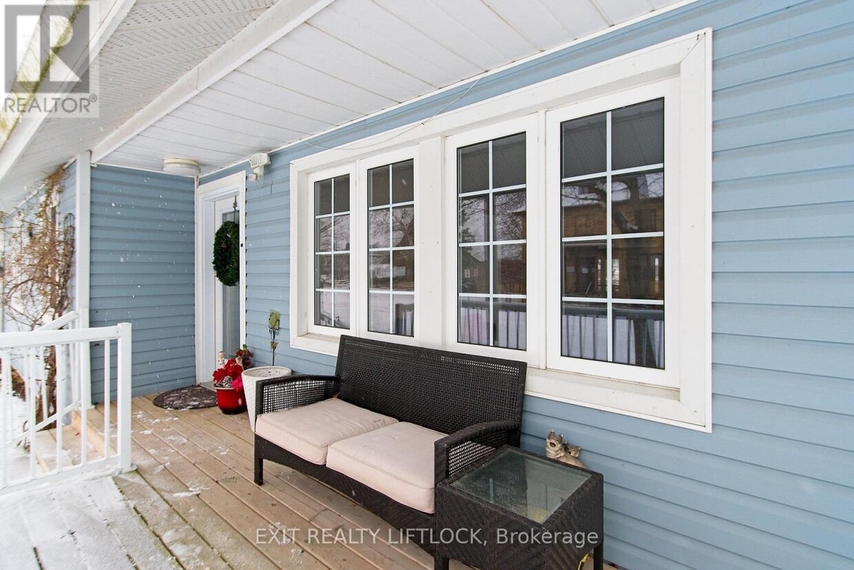 Primary Photo - 3 Reid St