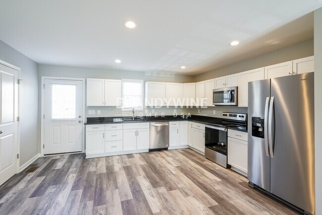 Foto del edificio - NEW LOWER RENTAL RATE LEASING SPECIAL: Rec...