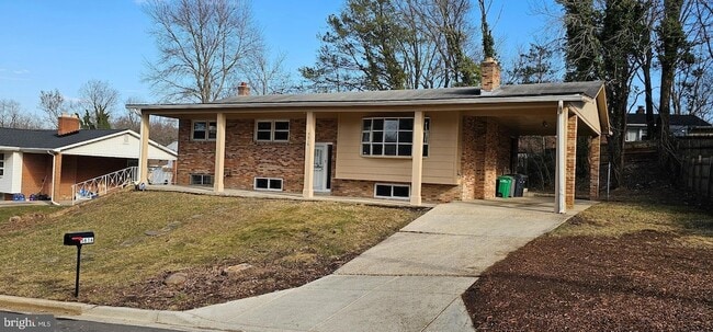 Building Photo - 5616 Old Temple Hill Rd