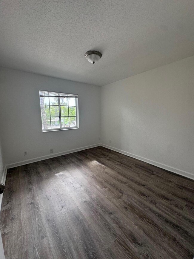 Building Photo - 1145 Colonial Palms Way