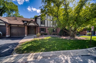 Building Photo - 8235 Poplar Ln