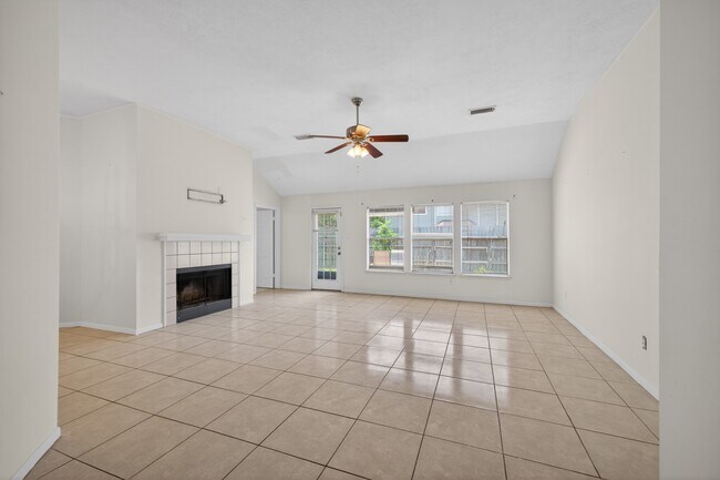 Foto del edificio - 19635 Vernier Woods Ln