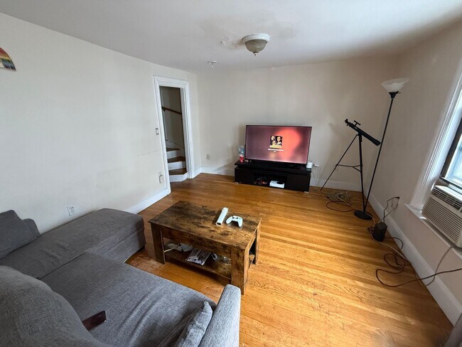 Foto del edificio - 62 Allston St