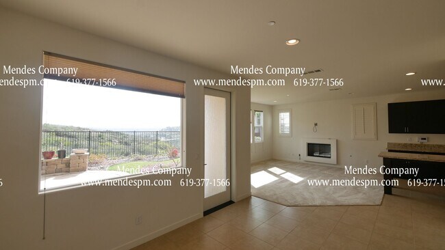 Building Photo - Spacious 4-bed, 3-bath Townhome in La Cost...