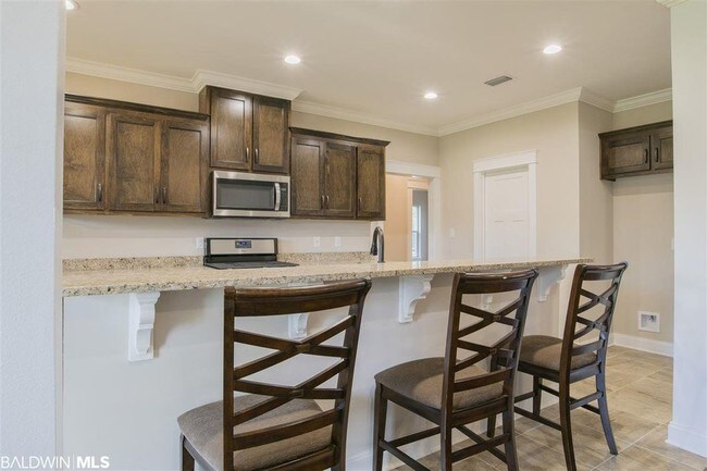 Building Photo - 12585 Squirrel Dr