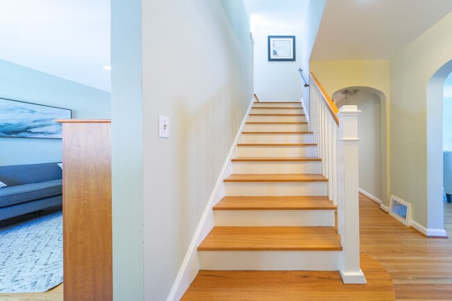Foto del edificio - Enchanting Portland Heights 5BD House: You...