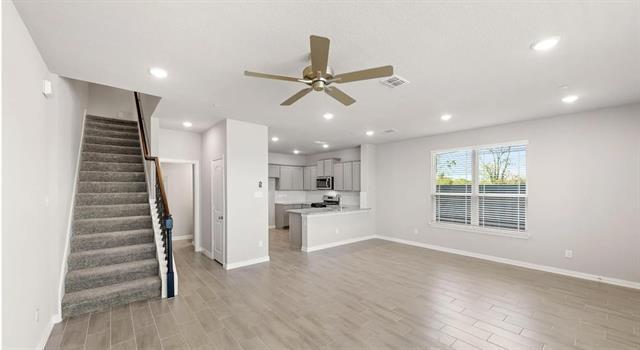 Building Photo - 3700 Paradise Way
