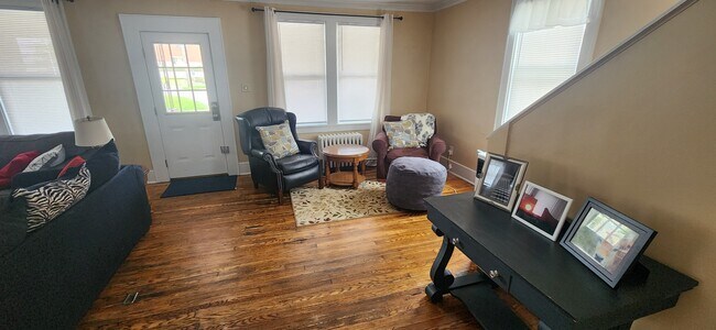 Foto del edificio - 835 Wayne Ave
