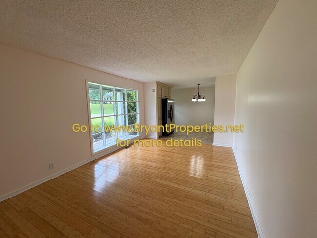 Building Photo - Single Family