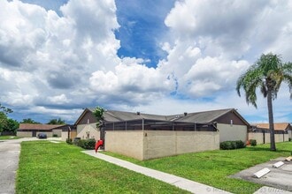 Building Photo - 4757 Sunny Palm Cir