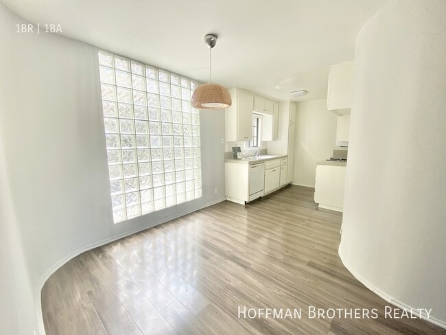 Building Photo - 5107 Inglewood Blvd