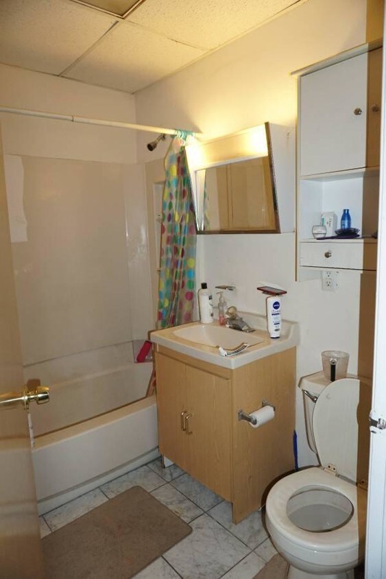 Foto principal - 525 S 42nd St