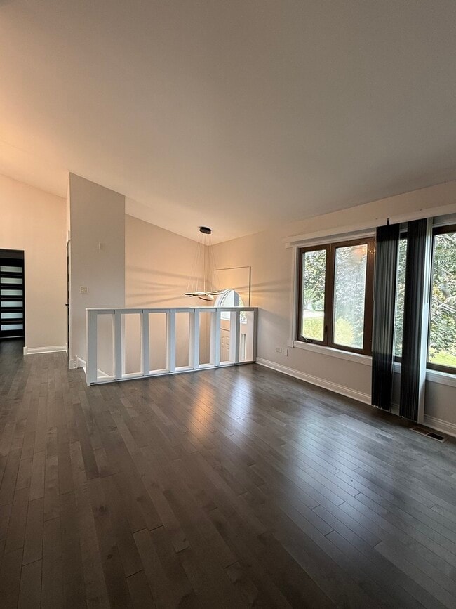 Building Photo - 9204 Drummond Dr
