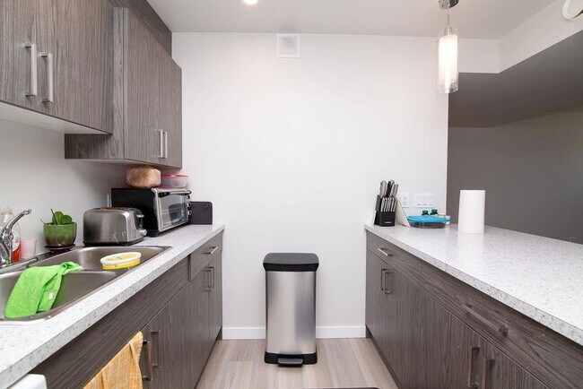 Building Photo - 40 Pacific Ave