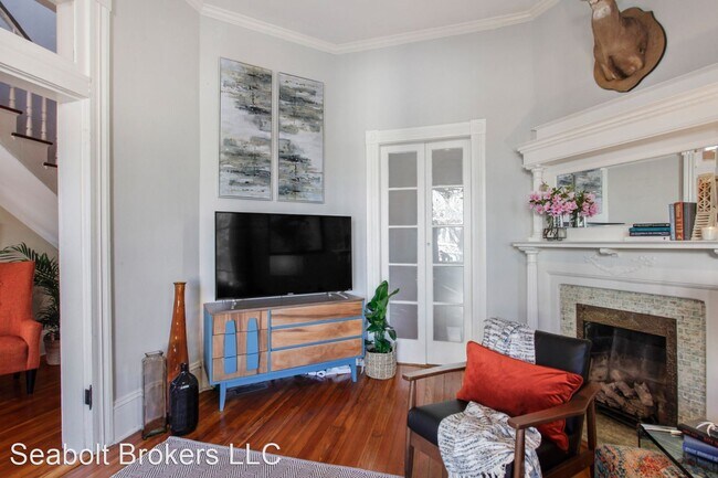 Foto del edificio - 5 br, 3 bath House - 440 Habersham St