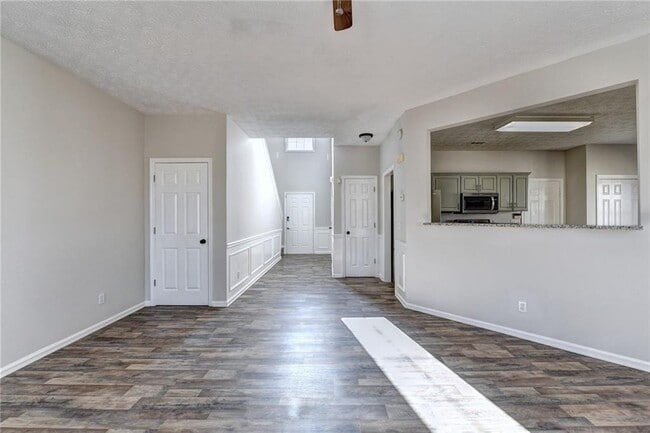 Foto del edificio - 3290 Serenade Ct