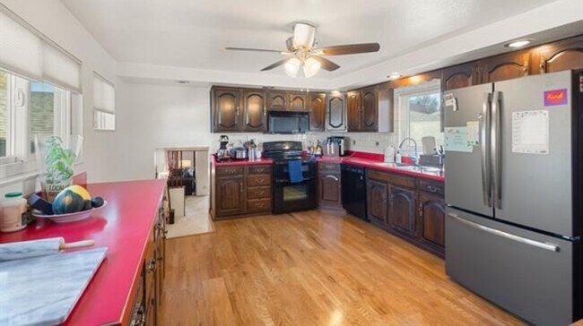 Kitchen - 1754 Palmer Park Blvd