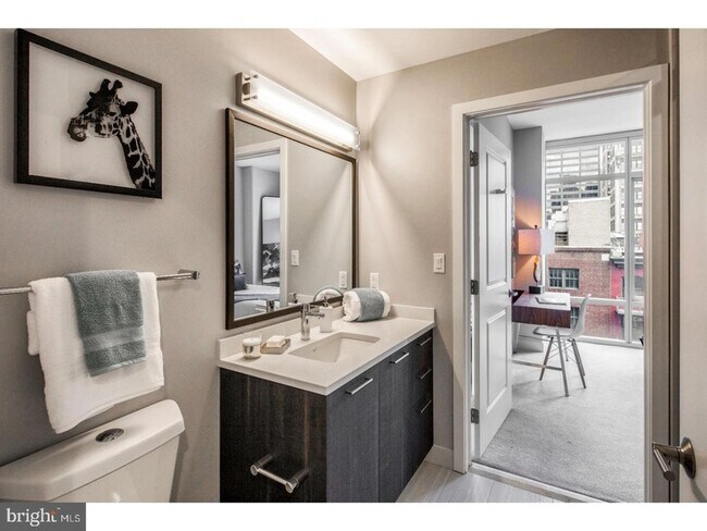 Foto del edificio - 1213 Walnut Street Unit 1B-1007