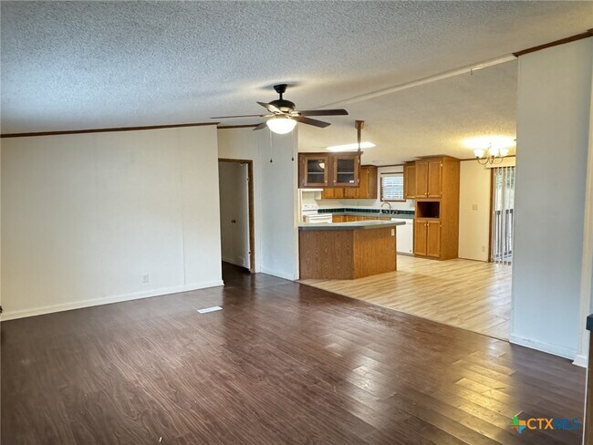 Foto del edificio - 1036 Rebecca Springs Rd