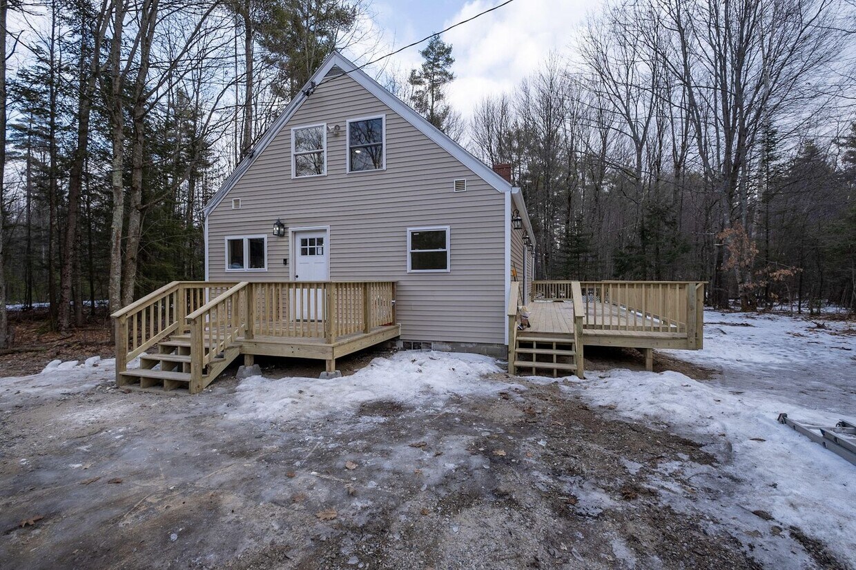 Building Photo - 676 Bonny Eagle Rd