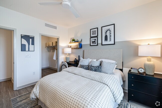 1 habitación, 1 baño - 652 pies cuadrados - Dormitorio - Madison Ironbridge