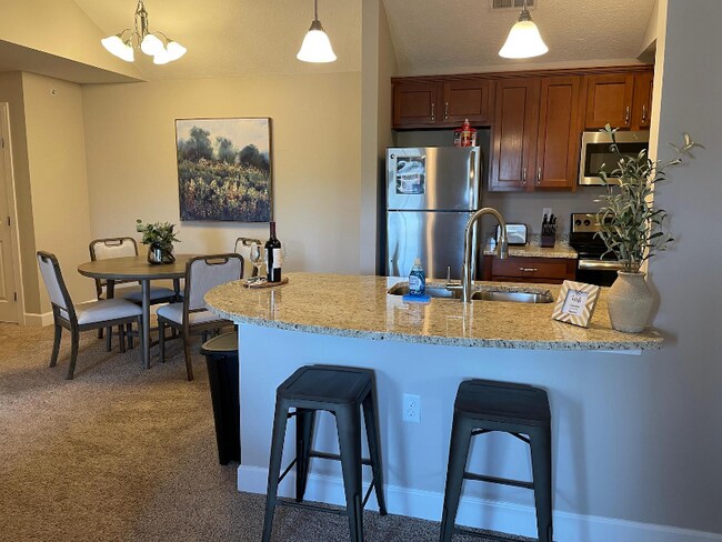 Foto del edificio - 700 Zumstein Ln