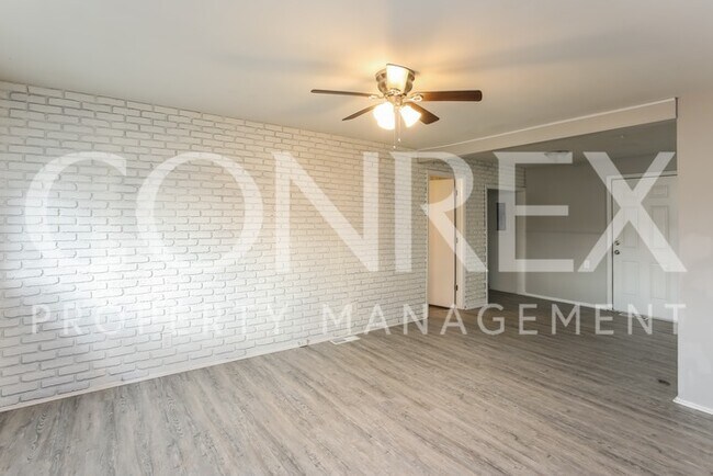 Foto del edificio - Completely Renovated 4 Bedroom Home in Kan...