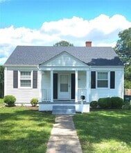 Building Photo - 1711 Betty Ln