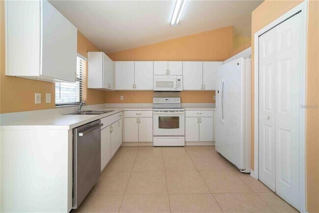 Building Photo - 917 Salerno Ct