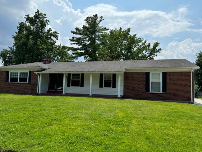 Foto del edificio - 1617 Somerset Shire Dr