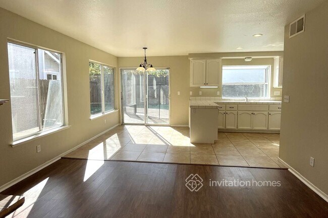 Building Photo - 8299 Gwinhurst Cir