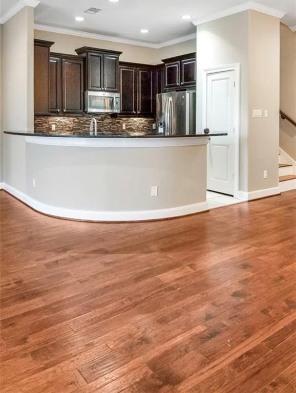 Building Photo - 5147 Oasis Park Ln