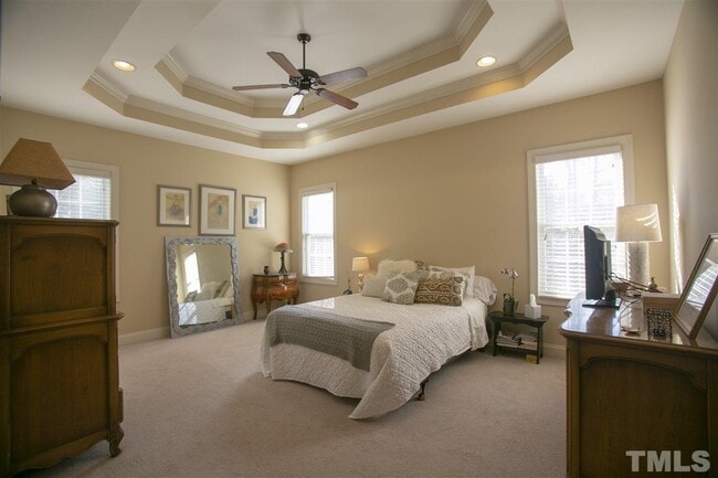 Foto del edificio - 191 Bridle Path