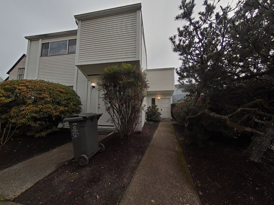 Foto principal - 1 Bedroom Apartment ~ Close to Campus ~ Ca...