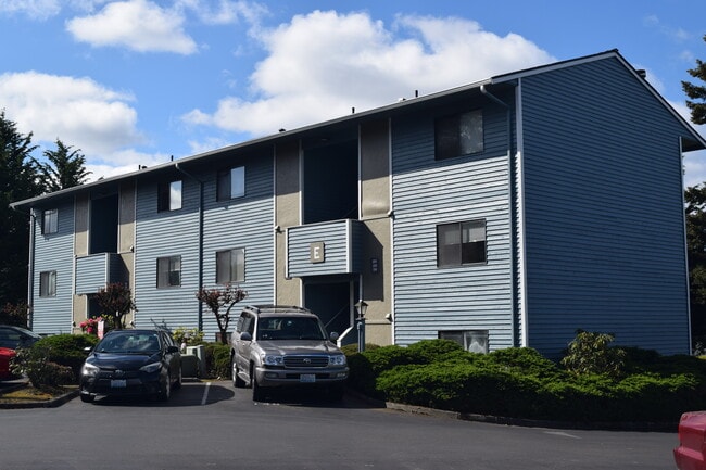 Edificio E - Bayview Meadows Apartments