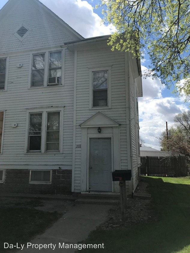 Primary Photo - 268 S Kimball St