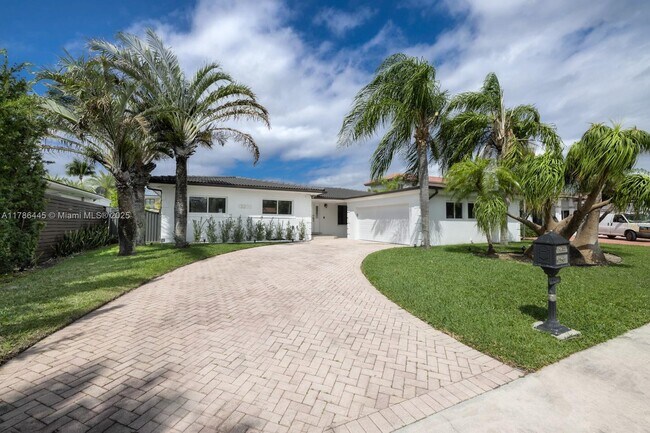 Foto del edificio - 13200 Ortega Ln