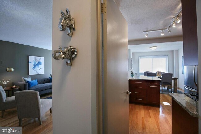 Foto del edificio - 7333 New Hampshire Ave