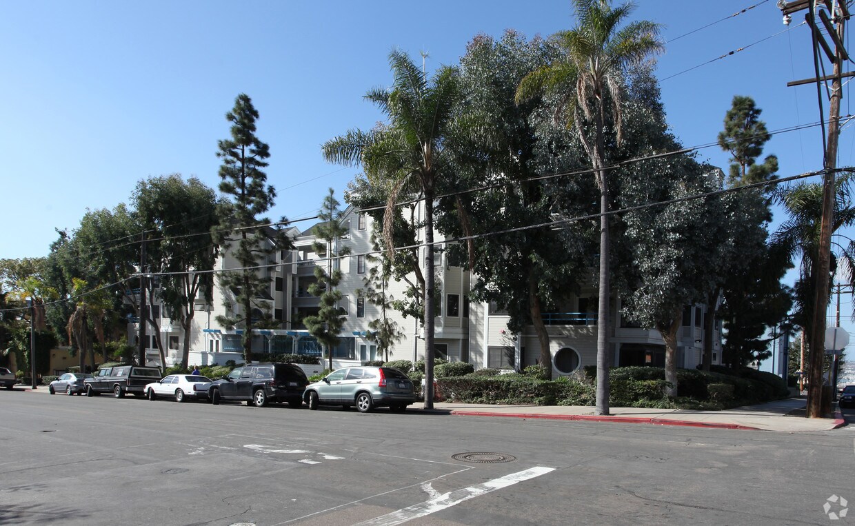 Primary Photo - 1940 3rd Ave