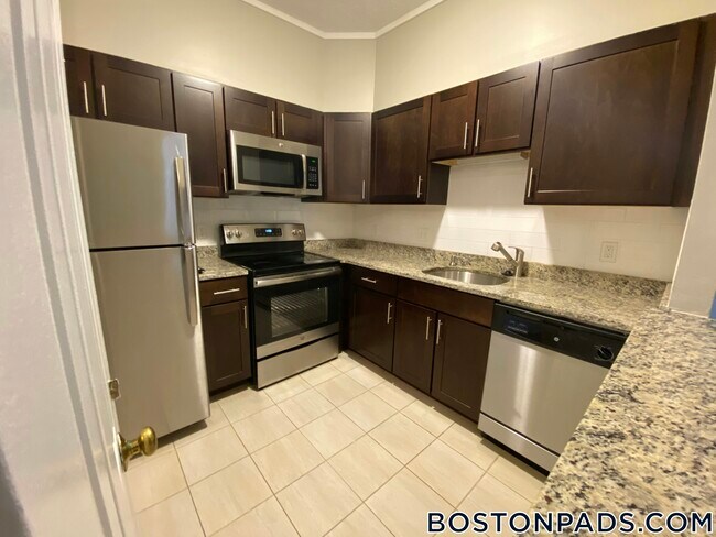 Foto del edificio - 757 Highland Ave