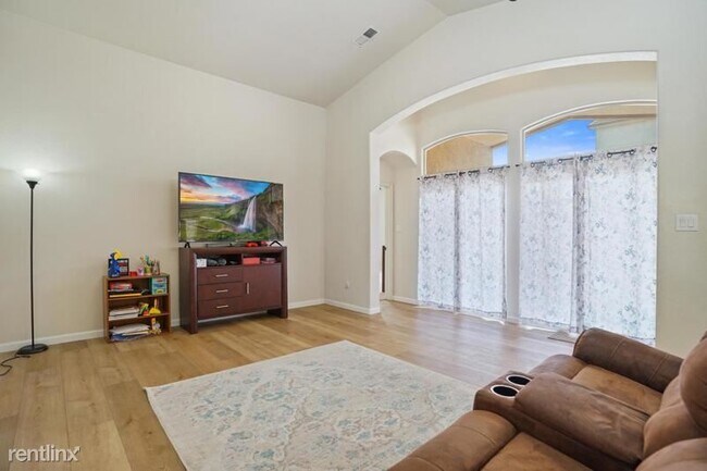 Foto del edificio - 4 br, 2 bath House - 1520 Ricasoli Drive S...