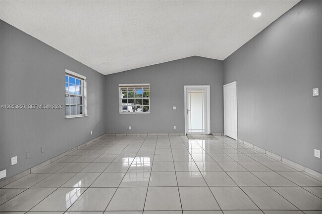 Building Photo - 451 E 37th St