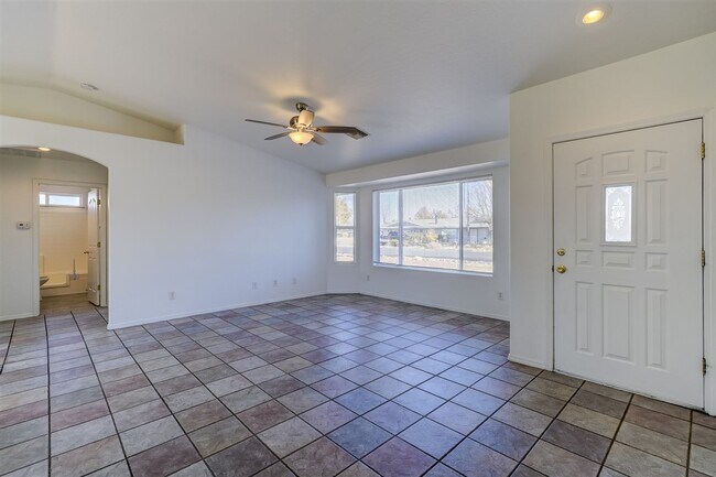 Foto del edificio - 3 bed, 2 bath home in Prescott Valley