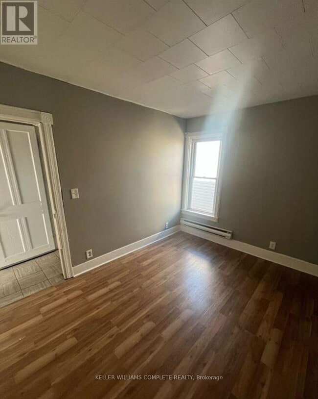 Building Photo - 255 Jarvis St