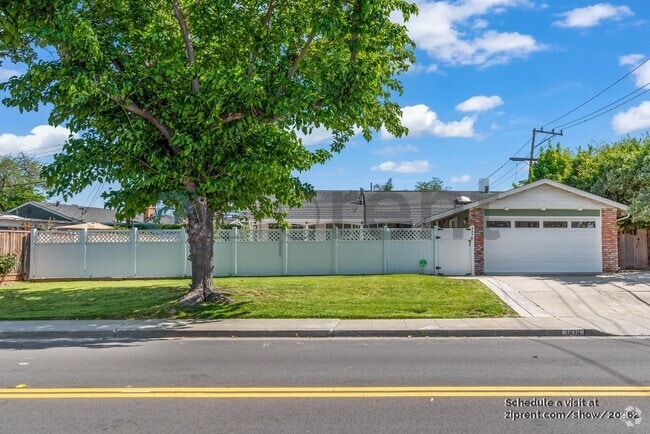 Building Photo - 3876 Dunford Way