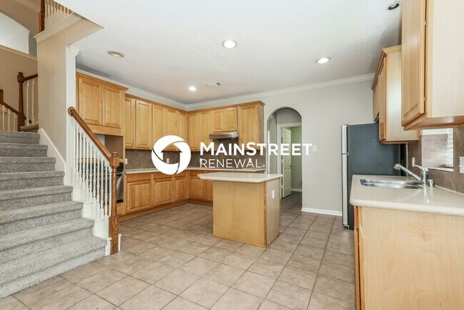 Building Photo - 4 Bedroom Pet-Friendly Home in Humble, TX with Main Street Renewal