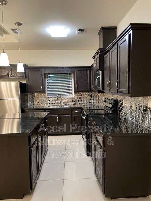 Foto del edificio - 1715 W Smith Dr
