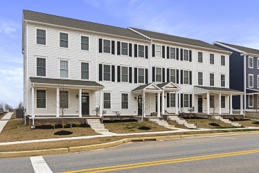 Building Photo - 985 Lorewood Grove Rd