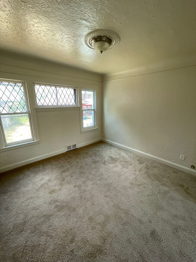Foto del edificio - 18425 Prairie St