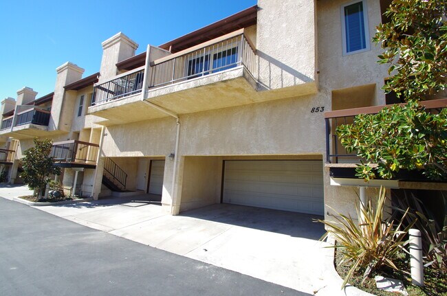 Building Photo - 853 Warwick Ave